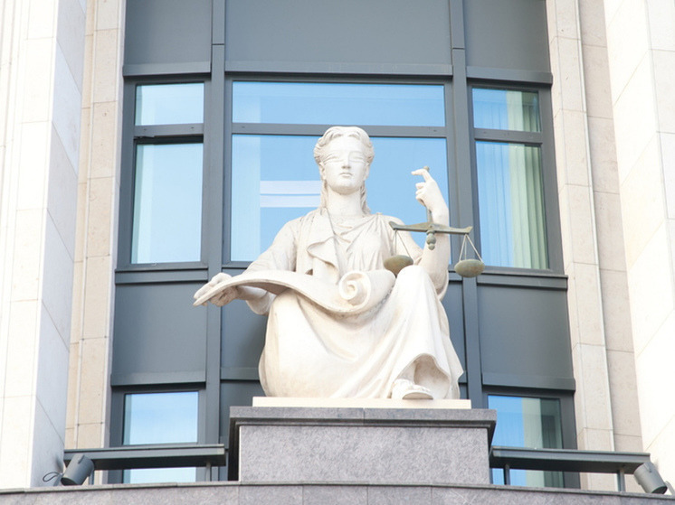 В Кольском Заполярье признали законным приговор в отношении трех добытчиков крабов