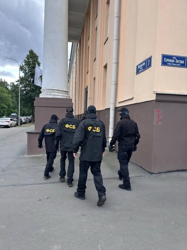 Сотрудники ФСБ Карелии нагрянули в спортивный центр «Акватика»