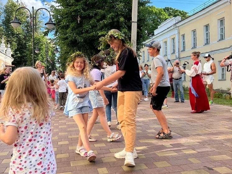 Опубликована программа празднования Дня семьи, любви и верности в Смоленске