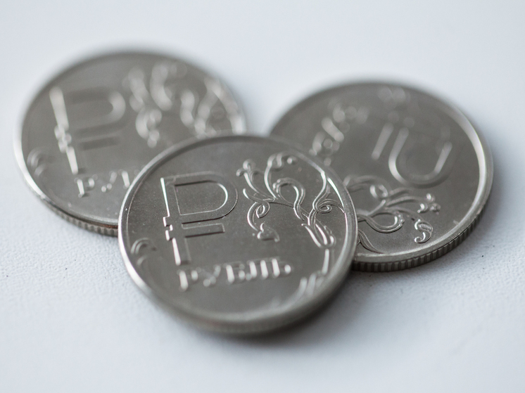 Петербуржцы узнали из-за чего, вырос курс евро