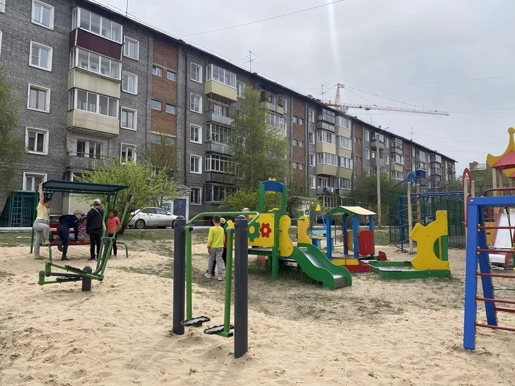 В Улан-Удэ обустроили еще четыре детские площадки