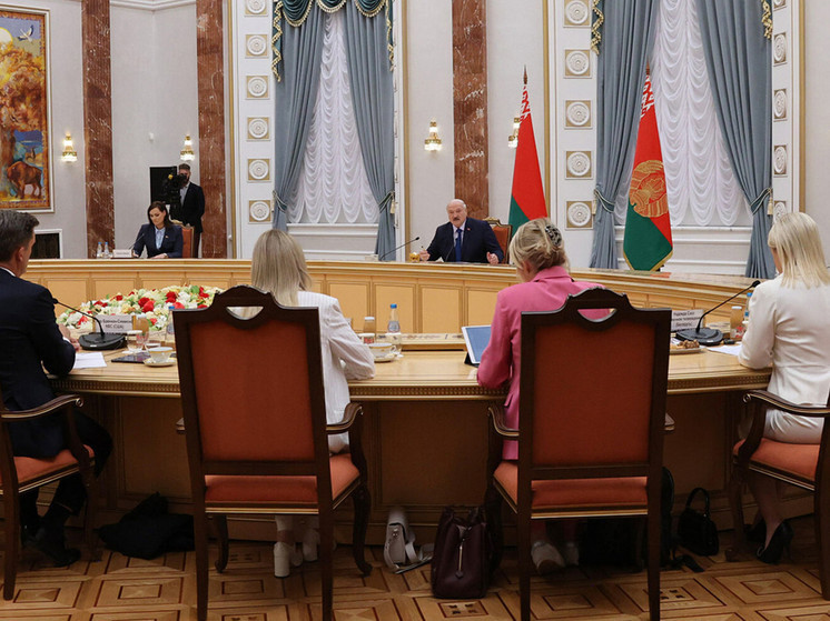 Лукашенко высказался об "ослаблении" Путина из-за мятежа Пригожина