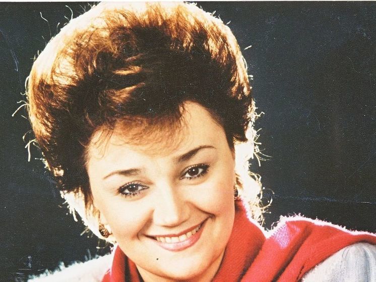 Президент РФ поздравил с юбилеем советскую и российскую певицу Тамару Синявскую