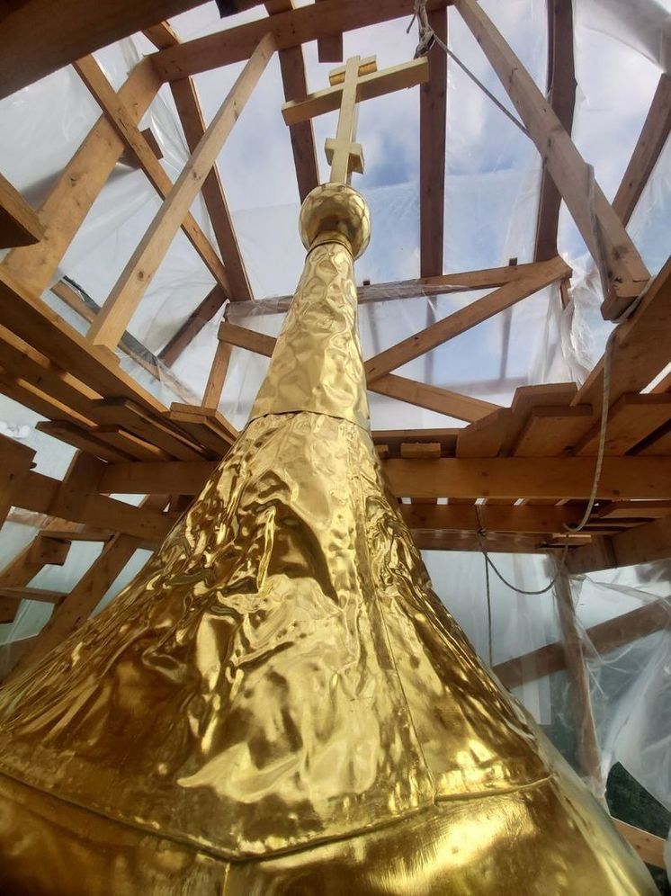 Завершается реставрация главки Башни Святых ворот в Печорах