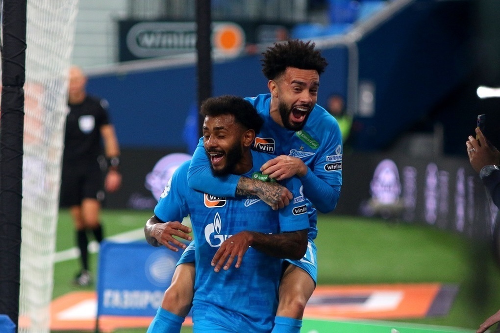 Клаудиньо. Клаудиньо ругается матом. Клаудиньо футболист зенит. Клаудиньо зенит 2022. Клаудио зенит.