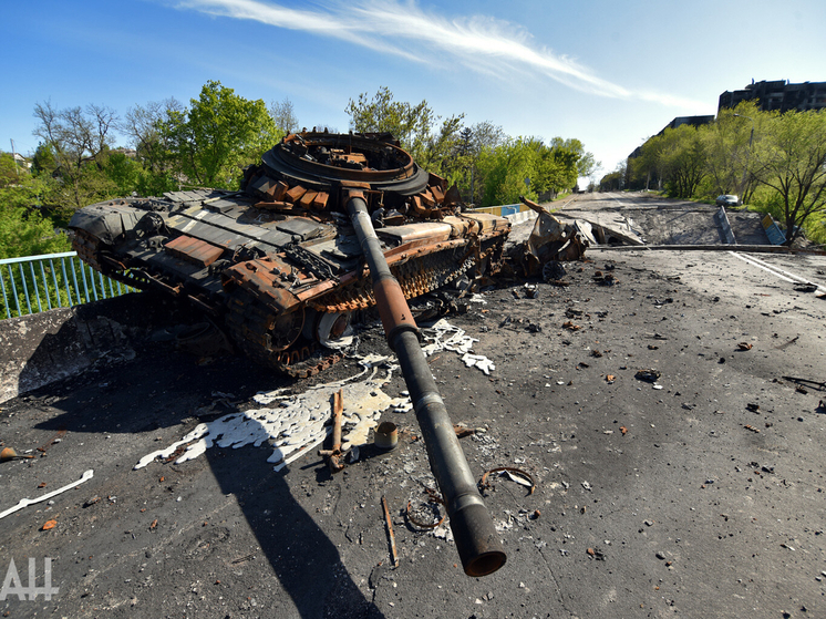 Ночью российская артиллерия разбомбила места дислокации личного состава украинской армии и бронетехнику
