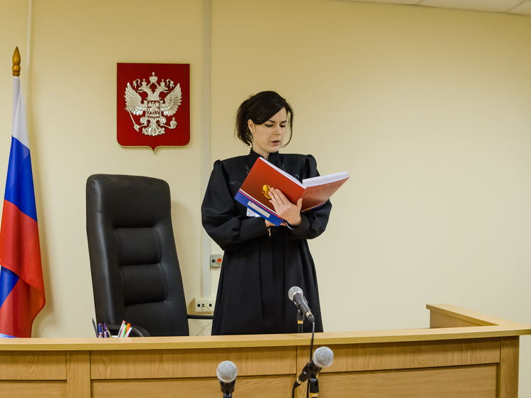 Новгородский суд вынес приговор бывшим председателю ЗАГСа и его заместителю