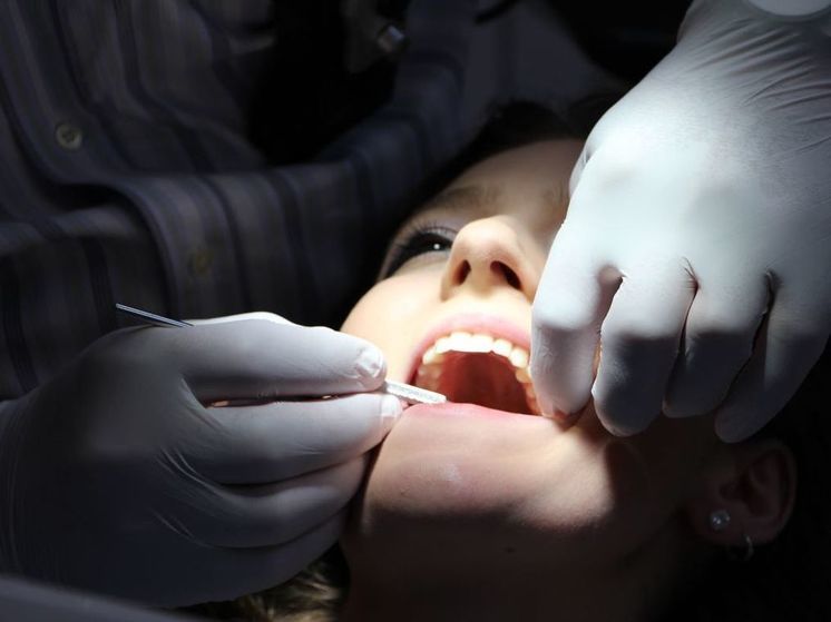 Neurology: выпадение зубов связали с ухудшением памяти