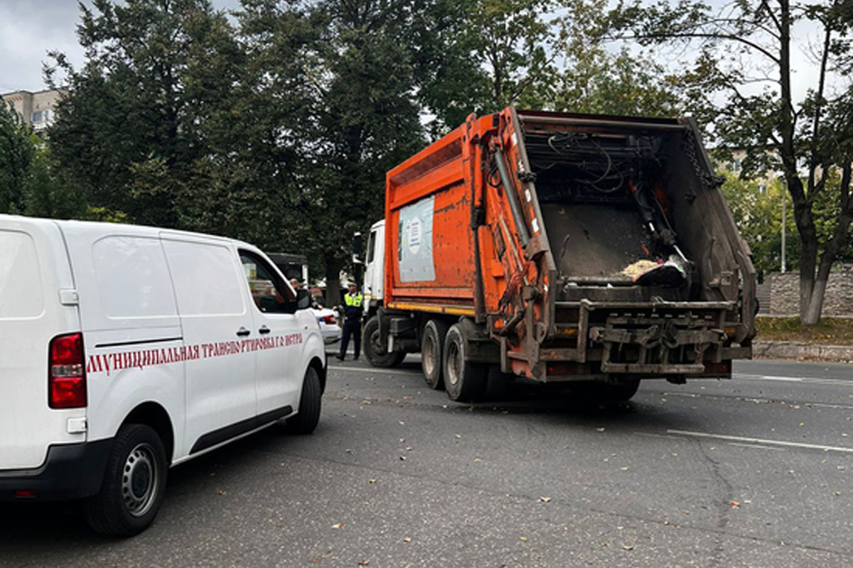 Водитель мусоровоза, сбивший двоих детей в Истре, получил минимальный срок