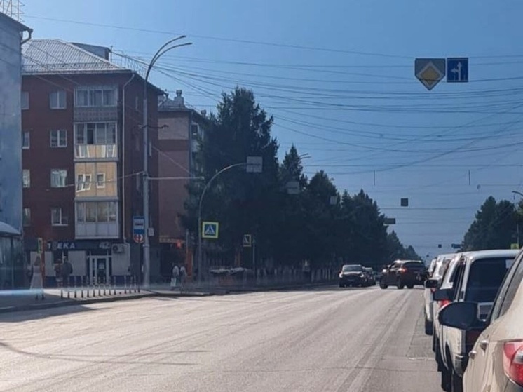 Ремонтные работы завершены рядом с оживленным перекрестком в Кемерове