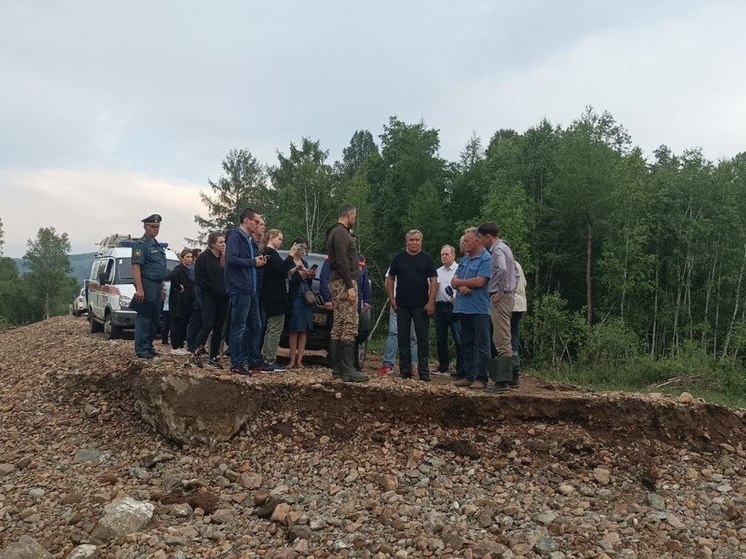 Осипов поручил выяснить, как река прорвала дамбу возле села Ильинка