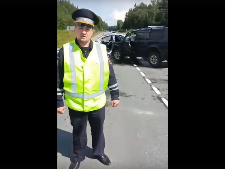 Двое взрослых и три ребенка пострадали в ДТП на трассе в Карелии