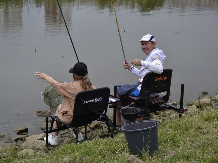 В Невинномысске на фестивале семейной рыбалки поймали рыбу весом 5.2 кг