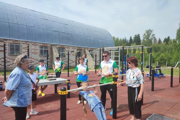 Костромской фитнес: в одном из поселков появились общедоступные тренажеры