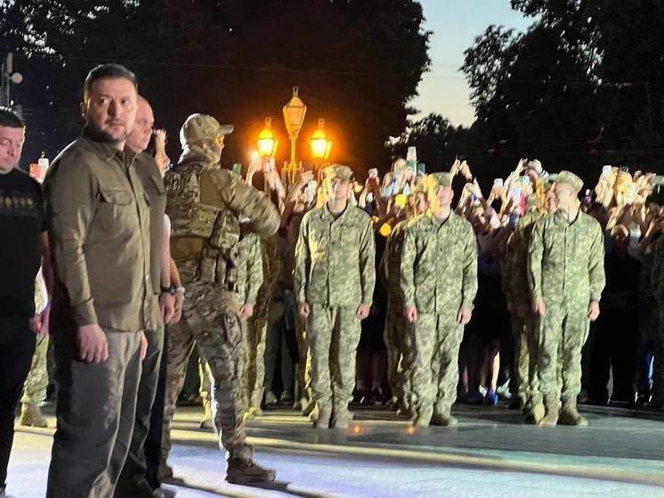 Военкор: из вернувшихся командиров «Азова» сделают медиапроект перед сдачей Украины