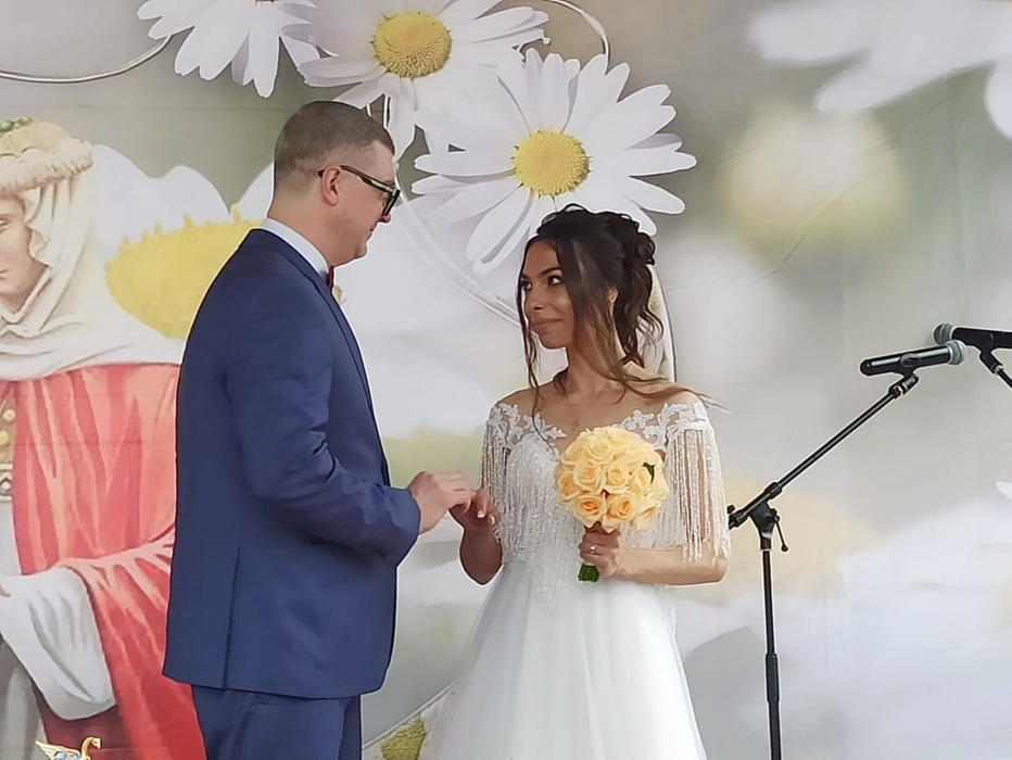 Подборка фотографий рязанских свадеб в День семьи, любви и верности: самые яркие пары