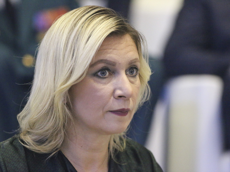 Захарова: де Голль "в гробу перевернулся" от помощи Украины Францией