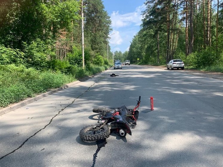 В Советском районе Новосибирска 16-летний мотоциклист врезался в «Тойоту»