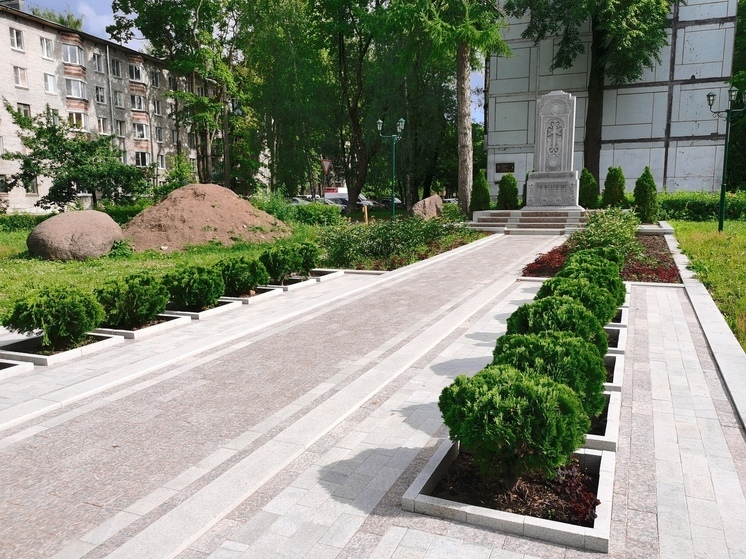 Фотофакт: мемориал безвинно убиенным христианам возводят в Пскове