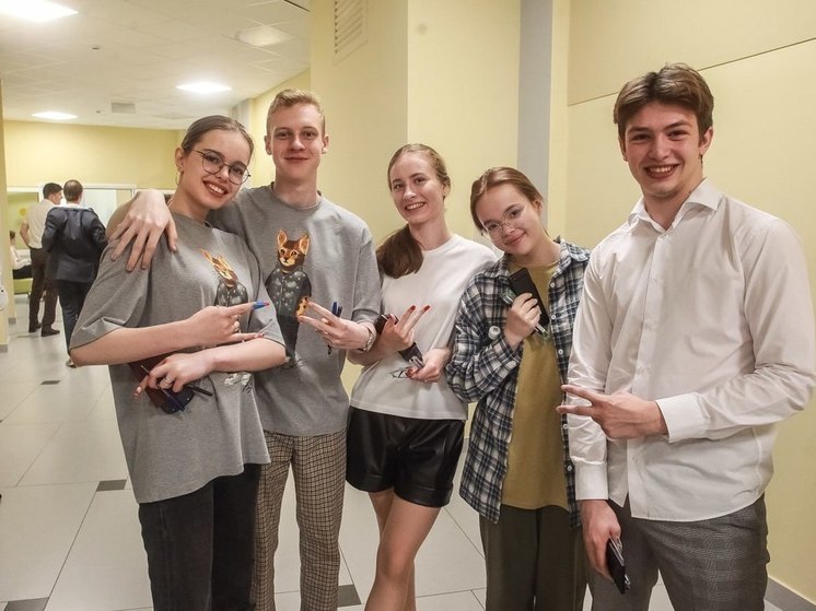 Тюменские стобалльники получат по сто тысяч рублей