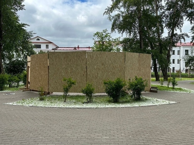 Фонтан со львами закрыли на ремонт в Петровском парке