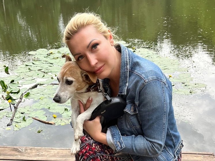 Суд арестовал обливших зеленкой адвоката Пономареву