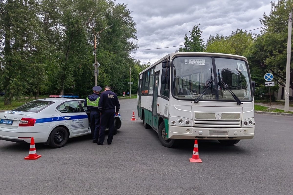 В Череповце за рулем автобуса скончался водитель - МК Вологда