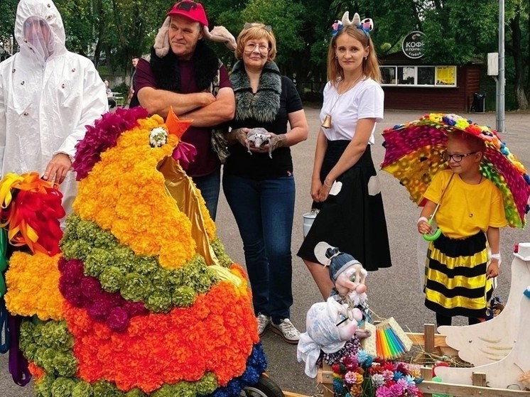 Фестиваль колясок прошел в Вологде в День семьи, любви и верности