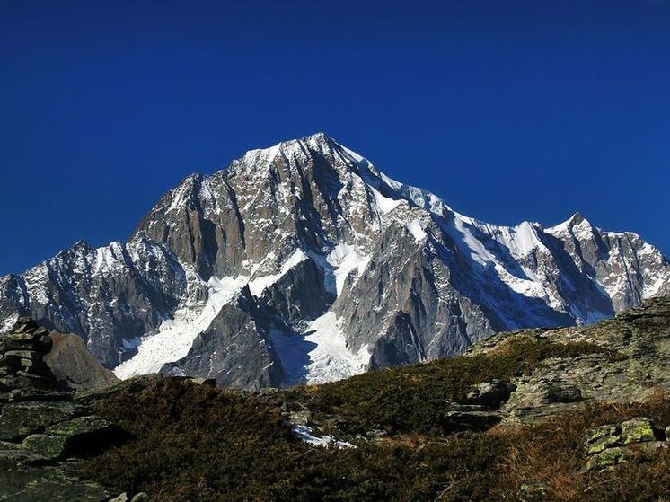 В горах Северной Осетии три туриста пропали, сорвавшись со склона