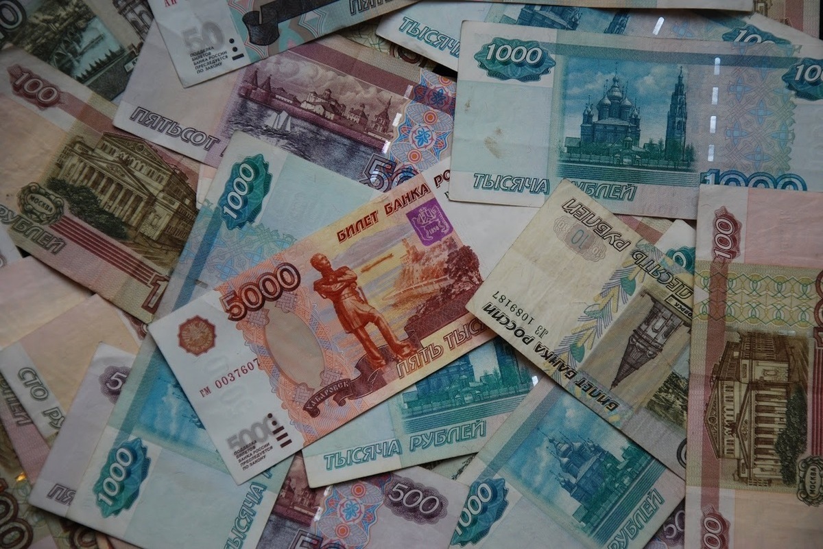 В Волгограде 79-летняя пенсионерка перевела мошенникам 6,9 млн рублей