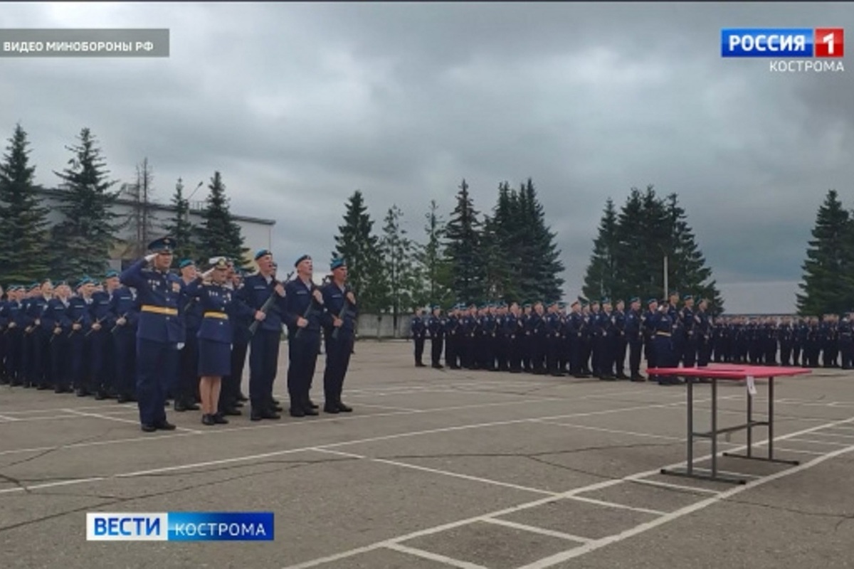 240 новобранцев-костромичей приняли присягу в гвардейском 331 парашютно-десантном полку