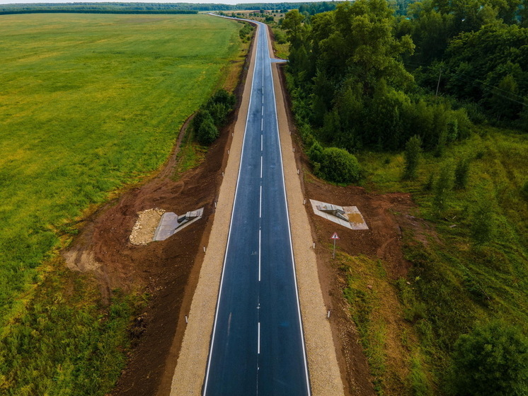 В 2022 году в рамках нацпроекта «Безопасные качественные дороги» в Марий Эл было отремонтировано почти 298 километров автомобильных дорог регионального и межмуниципального значения.