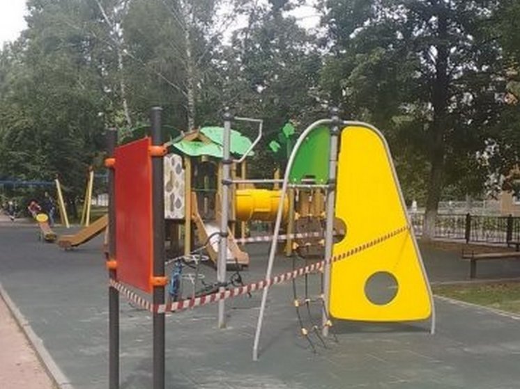 В Курске стартует ремонт детских площадок в парках и северах