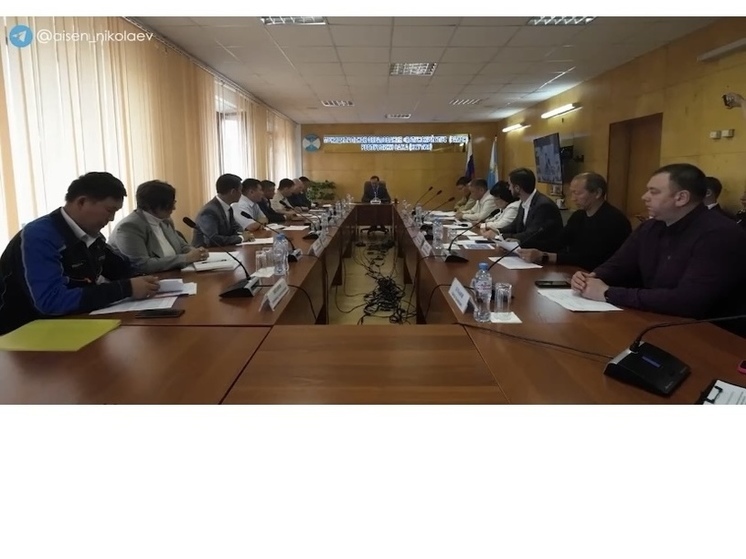 Айсен Николаев поручил подготовить проект целевого Указа Главы РС (Я) о развитии поселка Тикси