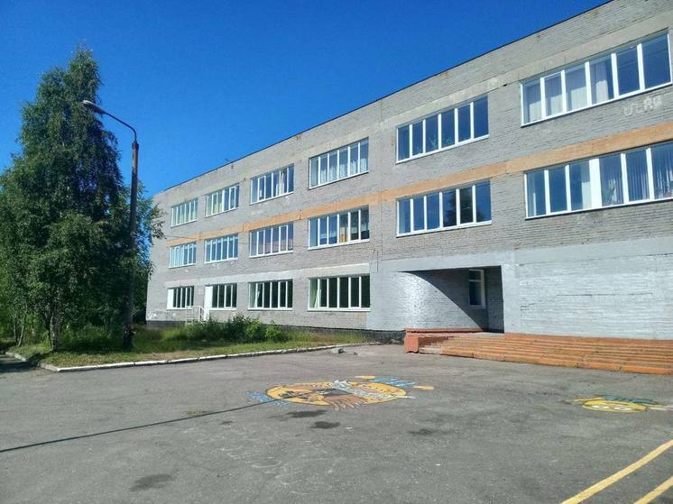 В Мурманской области выделили 100 млн рублей на ремонт школьных окон