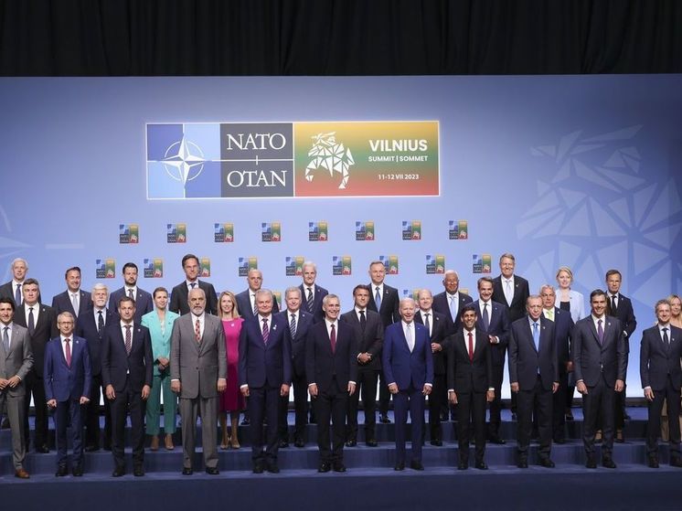 В НАТО осудили размещение ядерного оружия России в Белоруссии