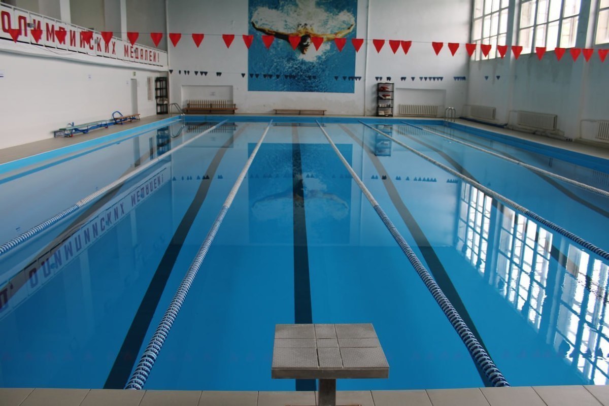 В Горловке после полутора лет простоя открылся бассейн