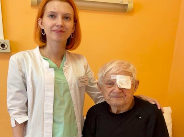 В Королеве офтальмохирург восстановил зрение 104-летнему ветерану ВОВ