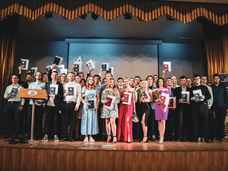 Энергетики Смоленскэнерго оценили научные работы выпускников профильного вуза