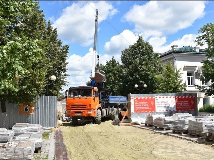 В Пензе восстановят плитку у Фонтанной площади и ТРЦ «Высшая лига» в августе