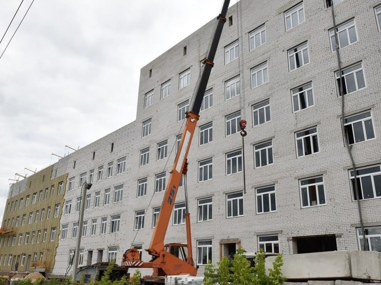Губернатор побывал на главных стройках Брянска