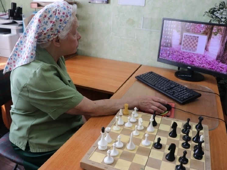 Известный на Алтае врач отбывает в колонии срок за убийство родного брата