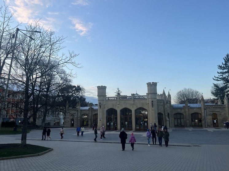  Слабовидящий баянист из Кисловодска даёт концерты в зоне СВО