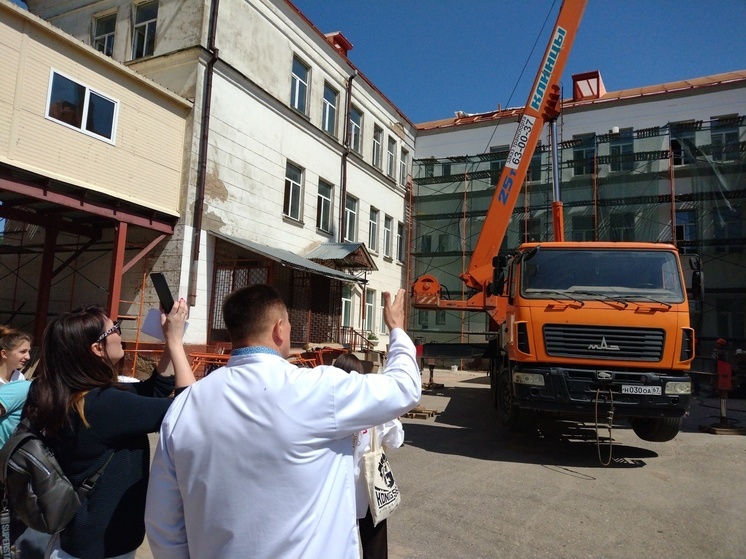 Ремонт в смоленском «Красном кресте» должен завершиться в ноябре