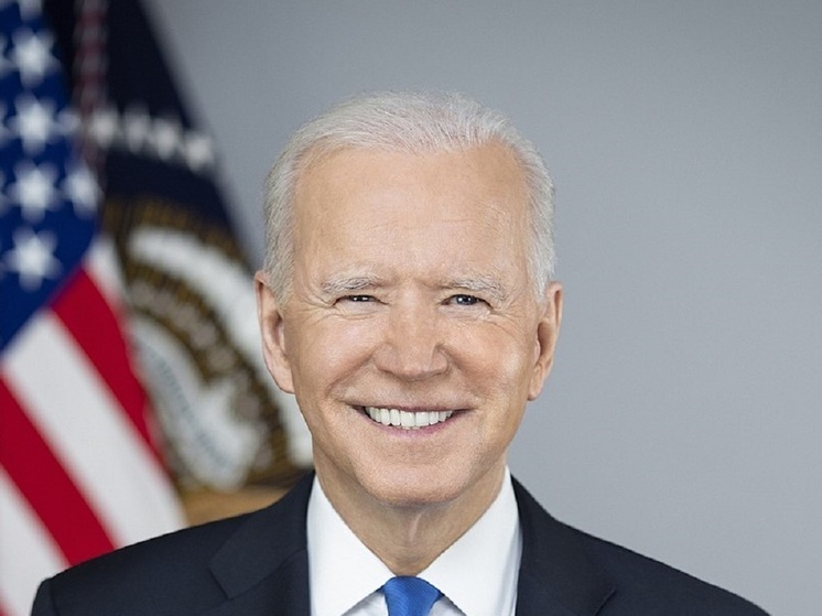 Байден вновь оговорился, перепутав Исландию и Ирландию, при перечислении министров