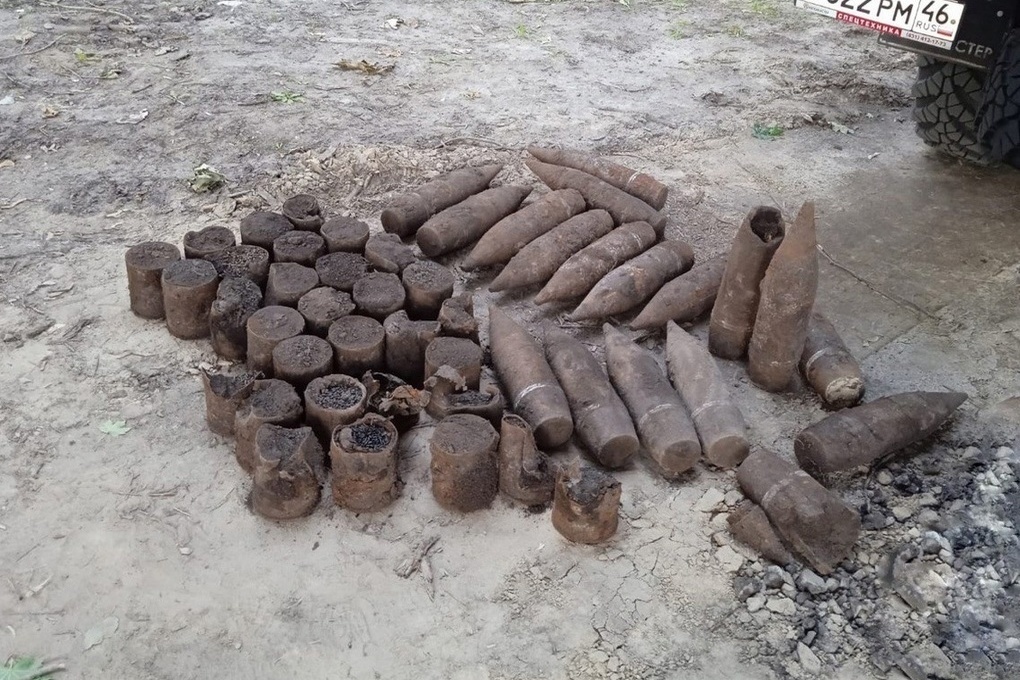 В Обояни при благоустройстве парка обнаружили 25 снарядов