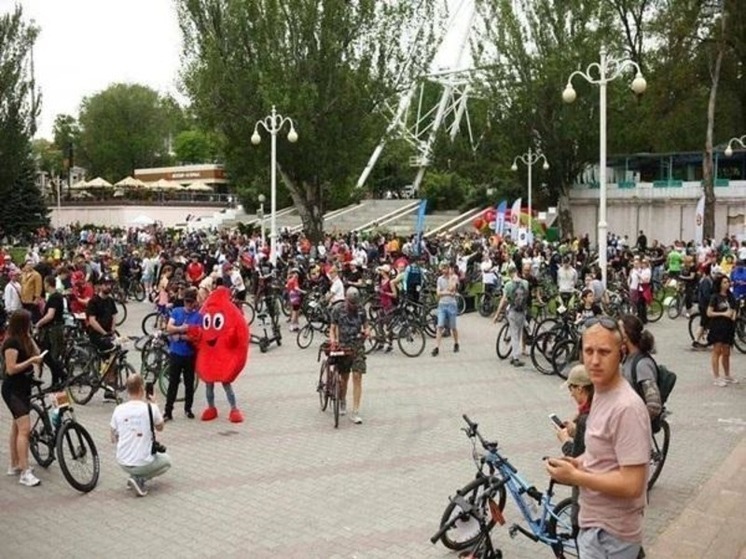На нескольких улицах Ростова ограничат движение транспорта 16 июля