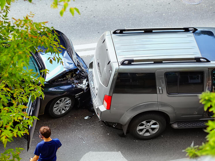 Водитель в Карелии попал в аварию из-за неправильного разворота