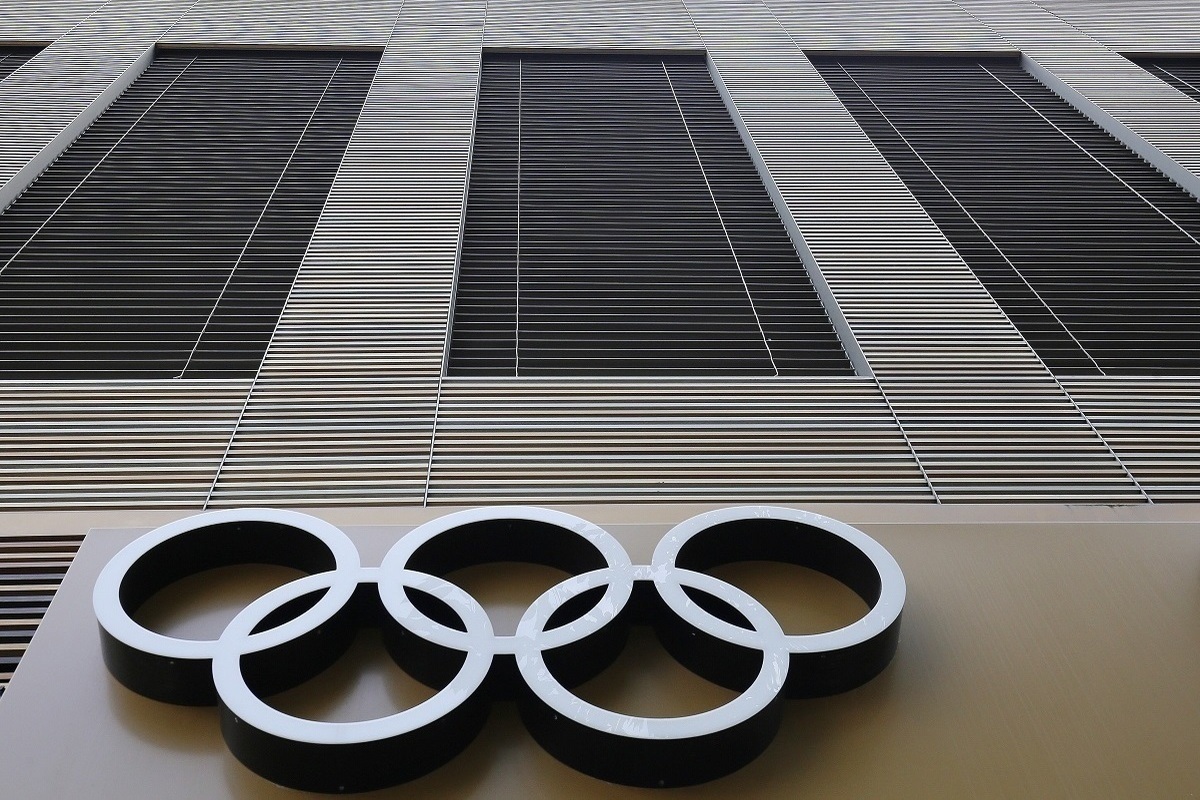 За год до начала Олимпийских игр все страны-участницы получают официальное приглашение