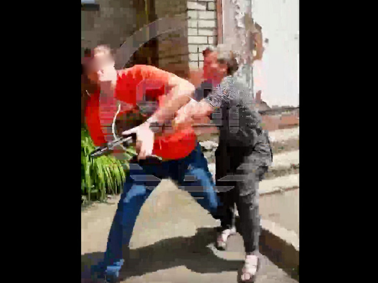 Представители Фонда по капремонту многоэтажек в Воронежской области прокомментировали забастовку женщины с арбалетом